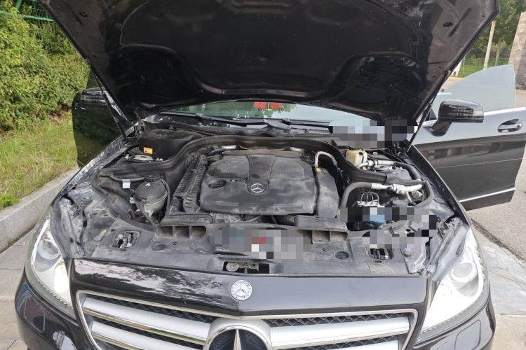 Used Mercedes-Benz CLS 2012 CLS 300 CGI Engine Bay