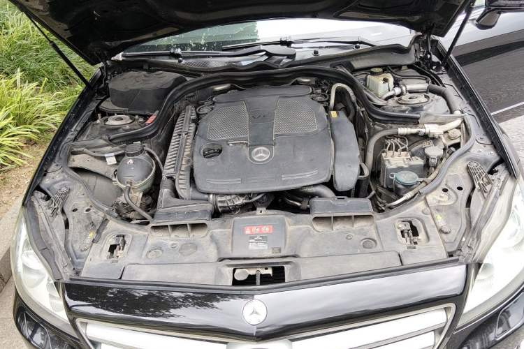 Used Mercedes-Benz CLS 2012 CLS 300 CGI Engine Bay