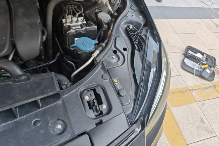 Used Mercedes-Benz CLS 2012 CLS 300 CGI Engine Bay Left