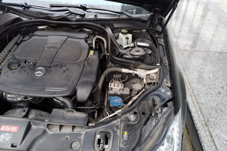 Used Mercedes-Benz CLS 2012 CLS 300 CGI Engine Bay Left