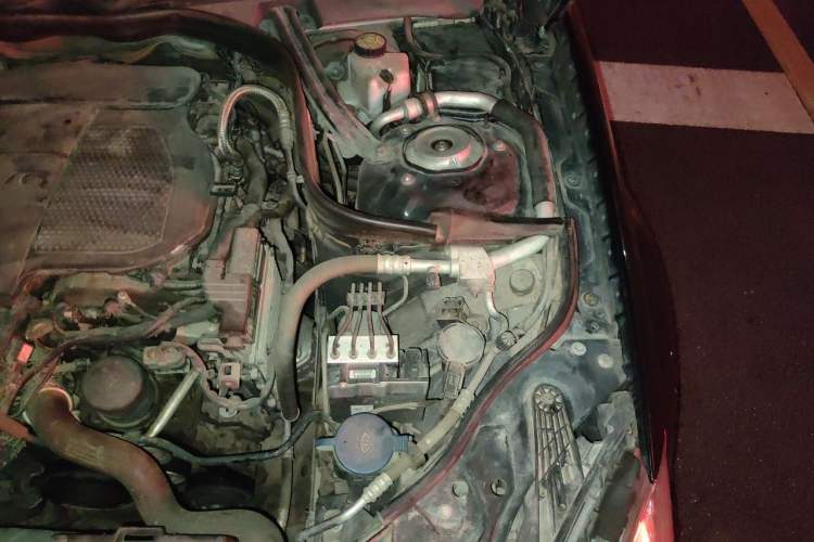 Used Mercedes-Benz CLS 2012 CLS 300 CGI Engine Bay Left