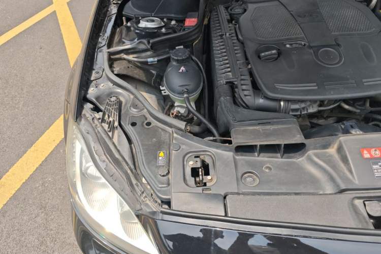 Used Mercedes-Benz CLS 2012 CLS 300 CGI Engine Bay Right