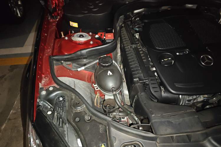 Used Mercedes-Benz CLS 2012 CLS 300 CGI Engine Bay Right