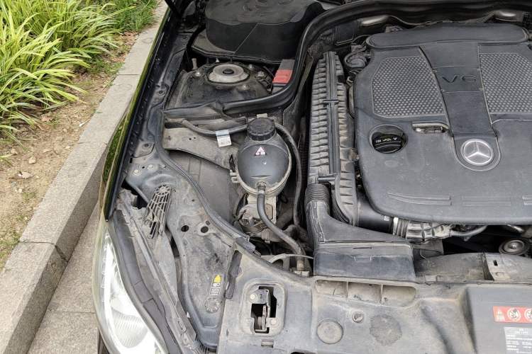 Used Mercedes-Benz CLS 2012 CLS 300 CGI Engine Bay Right