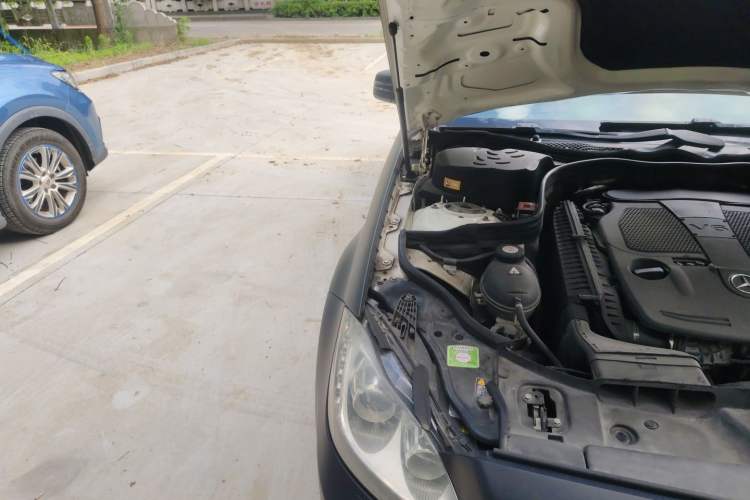 Used Mercedes-Benz CLS 2012 CLS 300 CGI Engine Bay Right
