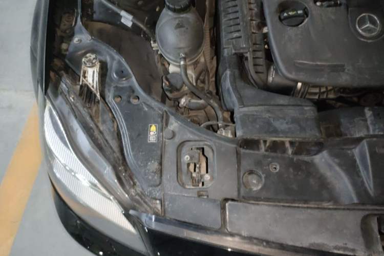 Used Mercedes-Benz CLS 2012 CLS 350 CGI Engine Bay Right