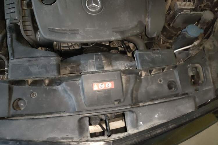 Used Mercedes-Benz CLS 2012 CLS 350 CGI Engine Bay