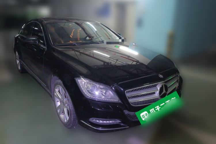 Used Mercedes-Benz CLS 2012 CLS 300 CGI Front Right 45 Deg