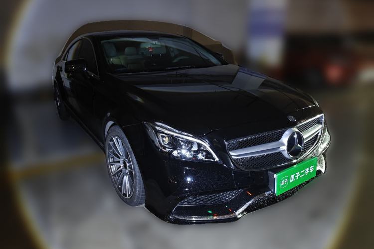 Used Mercedes-Benz CLS 2012 CLS 300 CGI Front Right 45 Deg