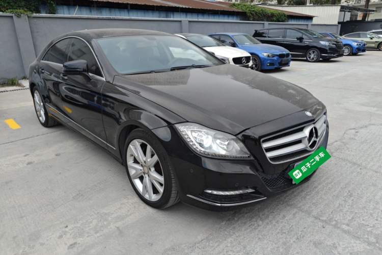 Used Mercedes-Benz CLS 2012 CLS 300 CGI Front Right 45 Deg