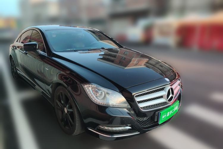 Used Mercedes-Benz CLS 2012 CLS 300 CGI Front Right 45 Deg
