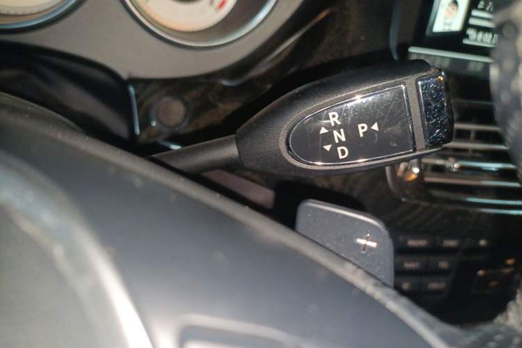 Used Mercedes-Benz CLS 2012 CLS 300 CGI Gear Lever