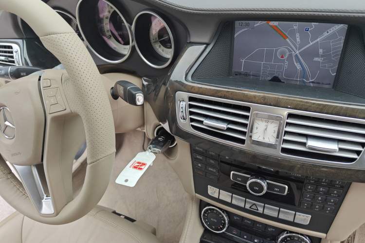 Used Mercedes-Benz CLS 2012 CLS 300 CGI Gear Lever