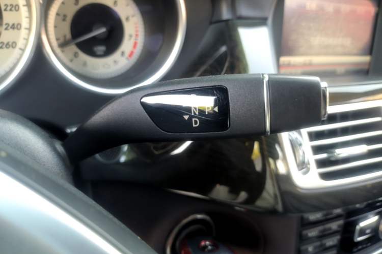 Used Mercedes-Benz CLS 2012 CLS 300 CGI Gear Lever