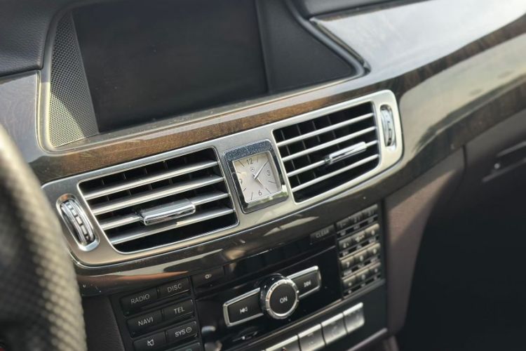 Used Mercedes-Benz CLS 2012 CLS 300 CGI Interior 1