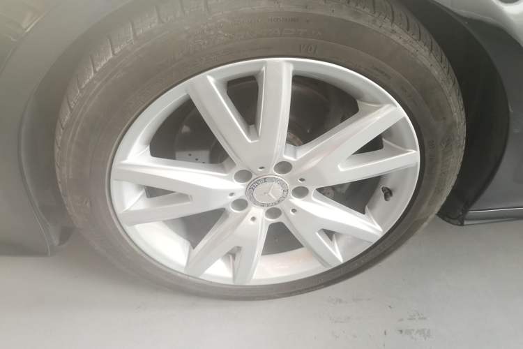 Used Mercedes-Benz CLS 2012 CLS 300 CGI Left Front Wheel Hub