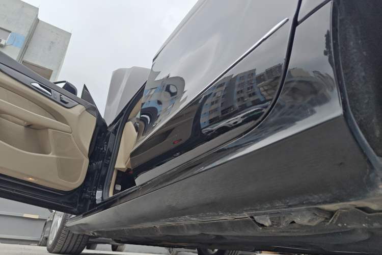 Used Mercedes-Benz CLS 2012 CLS 300 CGI Left Side Sill