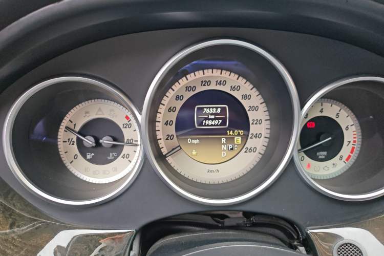 Used Mercedes-Benz CLS 2012 CLS 300 CGI Odometer Close Up