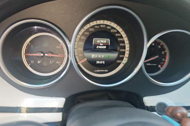 Used Mercedes-Benz CLS 2012 CLS 300 CGI Odometer Close Up