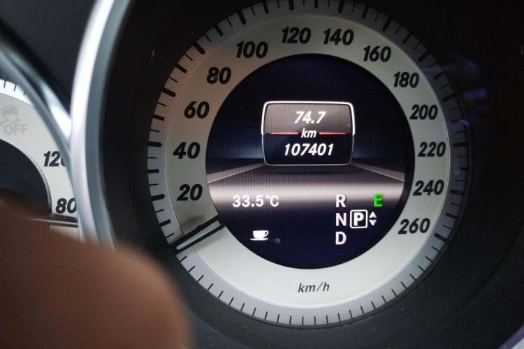 Used Mercedes-Benz CLS 2012 CLS 300 CGI Odometer Close Up