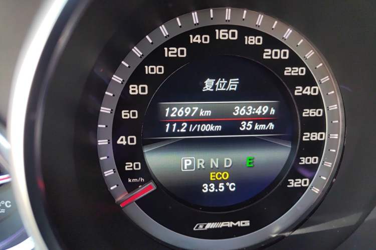 Used Mercedes-Benz CLS 2012 CLS 300 CGI Odometer Close Up