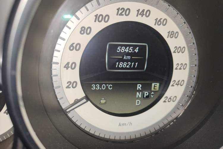 Used Mercedes-Benz CLS 2012 CLS 300 CGI Odometer Close Up