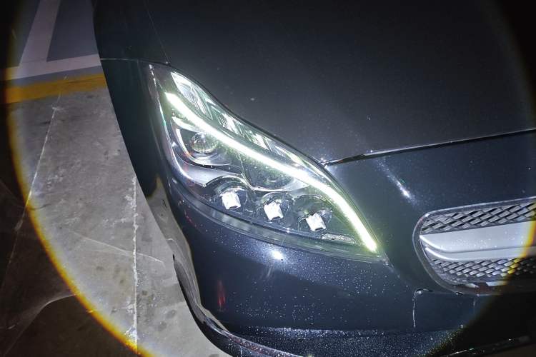 Used Mercedes-Benz CLS 2012 CLS 300 CGI Right Front Headlight