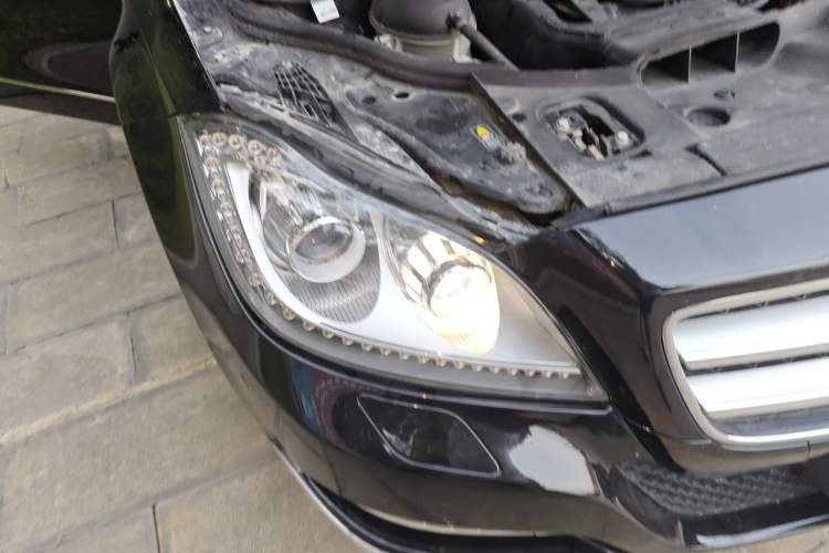 Used Mercedes-Benz CLS 2012 CLS 300 CGI Right Front Headlight