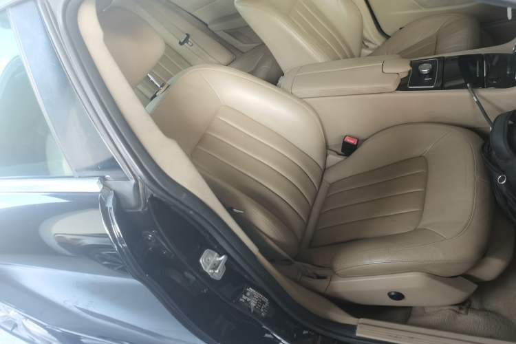 Used Mercedes-Benz CLS 2012 CLS 300 CGI Right Front Seat