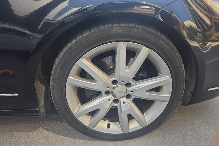 Used Mercedes-Benz CLS 2012 CLS 300 CGI Right Front Wheel Hub