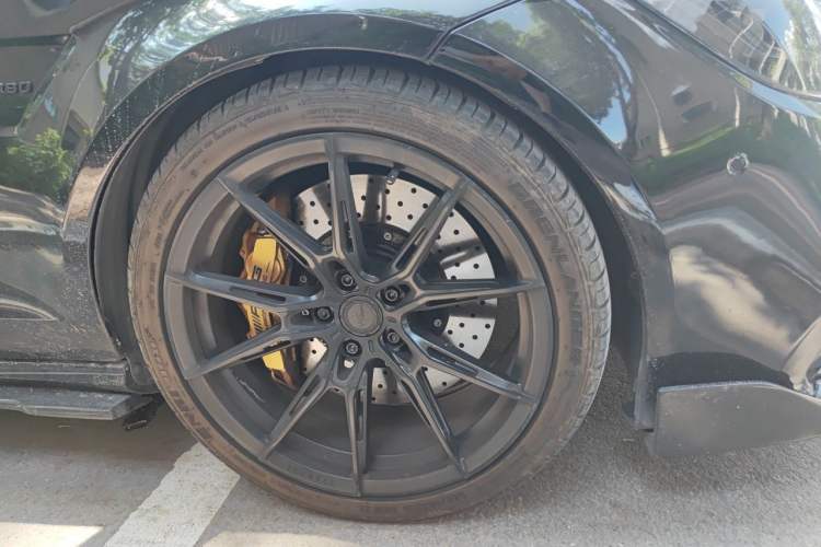 Used Mercedes-Benz CLS 2012 CLS 300 CGI Right Front Wheel Hub