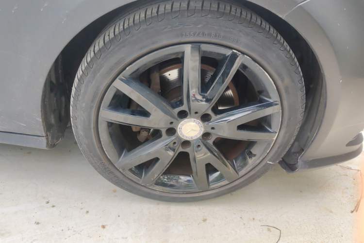 Used Mercedes-Benz CLS 2012 CLS 300 CGI Right Front Wheel Hub