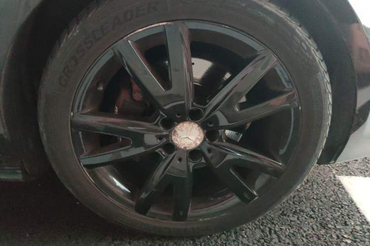 Used Mercedes-Benz CLS 2012 CLS 300 CGI Right Front Wheel Hub