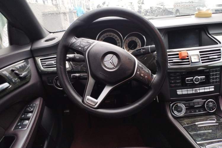 Used Mercedes-Benz CLS 2012 CLS 300 CGI Steering Wheel