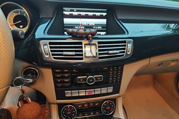 Used Mercedes-Benz CLS 2012 CLS 300 CGI Audio And AC Panel