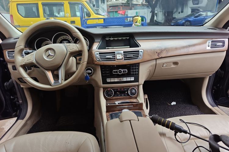 Used Mercedes-Benz CLS 2012 CLS 300 CGI Center Console