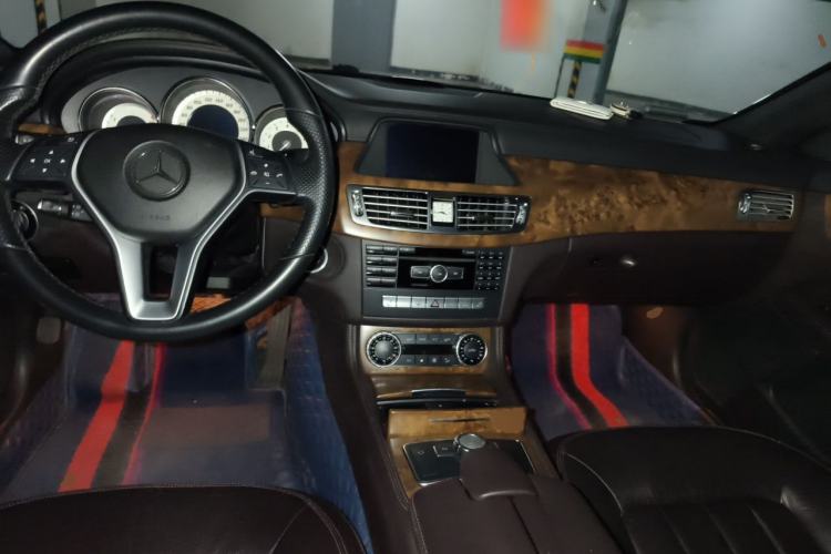 Used Mercedes-Benz CLS 2012 CLS 300 CGI Center Console