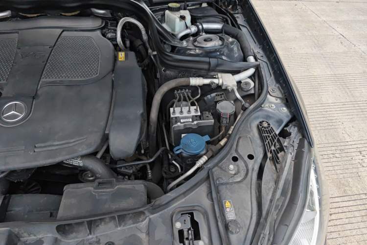 Used Mercedes-Benz CLS 2012 CLS 300 CGI Engine Bay Left