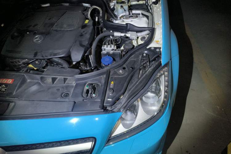 Used Mercedes-Benz CLS 2012 CLS 300 CGI Engine Bay Left