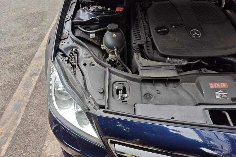 Used Mercedes-Benz CLS 2012 CLS 300 CGI Engine Bay Right