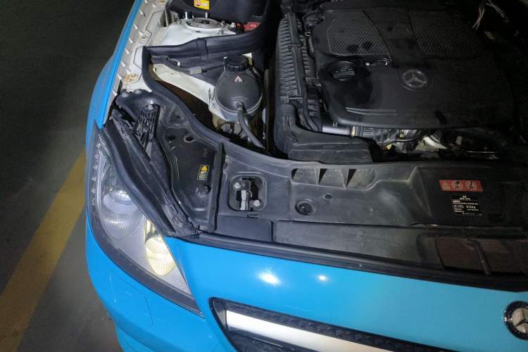 Used Mercedes-Benz CLS 2012 CLS 300 CGI Engine Bay Right