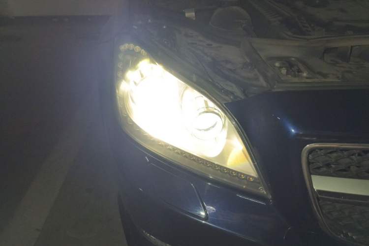 Used Mercedes-Benz CLS 2012 CLS 300 CGI Right Front Headlight
