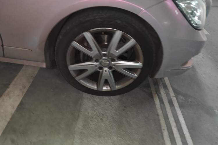 Used Mercedes-Benz CLS 2012 CLS 300 CGI Right Front Wheel Hub