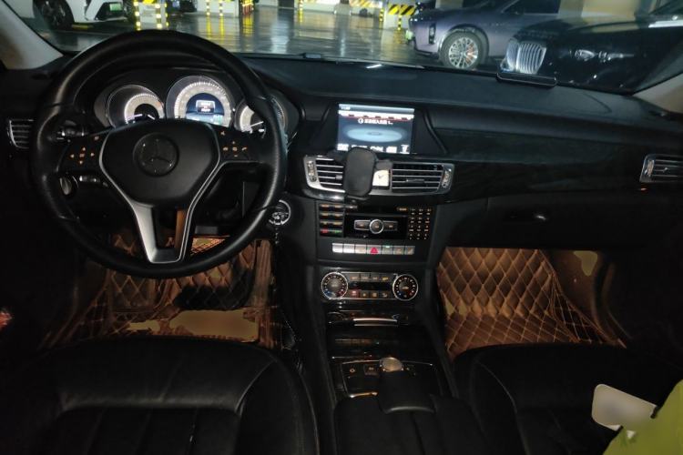 Used Mercedes-Benz CLS 2012 CLS 300 CGI Center Console