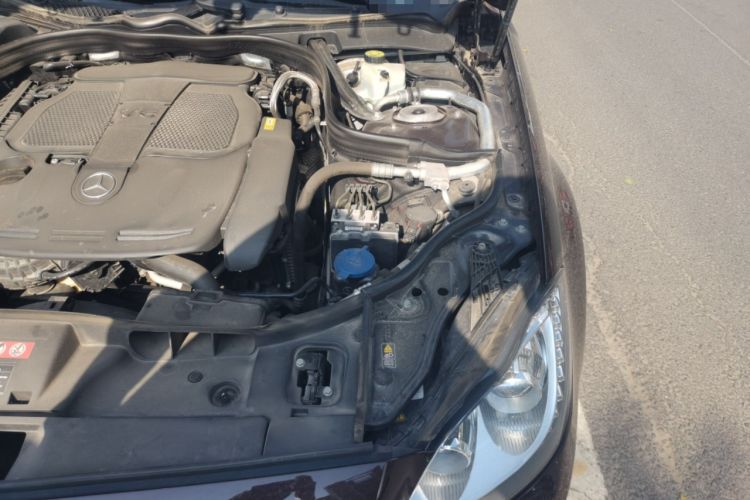 Used Mercedes-Benz CLS 2012 CLS 300 CGI Engine Bay Left
