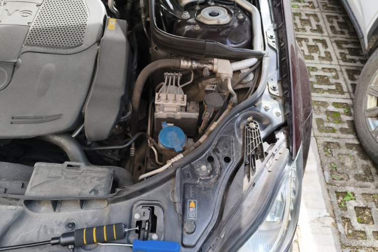 Used Mercedes-Benz CLS 2012 CLS 300 CGI Engine Bay Left