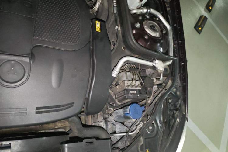 Used Mercedes-Benz CLS 2012 CLS 300 CGI Engine Bay Left