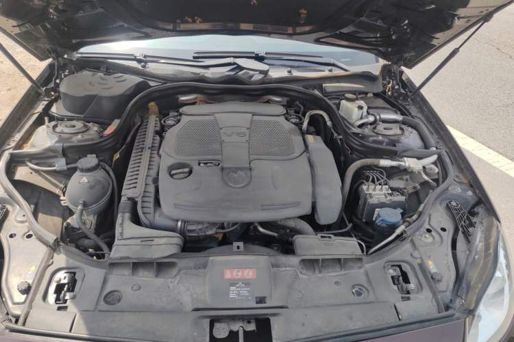 Used Mercedes-Benz CLS 2012 CLS 300 CGI Engine Bay