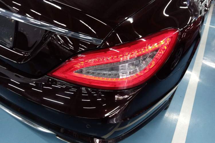Used Mercedes-Benz CLS 2012 CLS 300 CGI Exterior 6