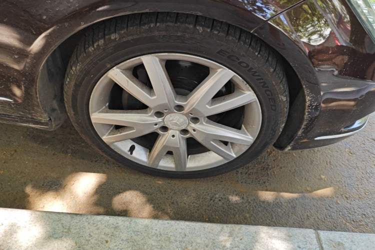 Used Mercedes-Benz CLS 2012 CLS 300 CGI Exterior 7